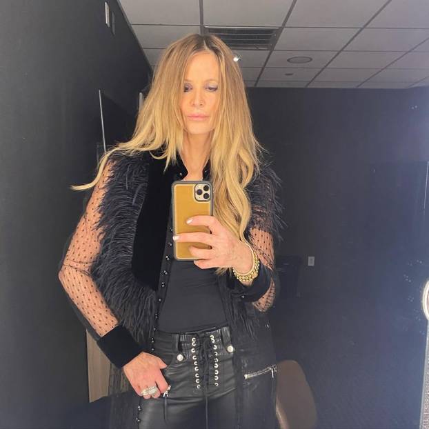 FOTO Elle MacPherson stari kao dobro vino! Za ulogu se skinula gola, evo kako se mijenjala...