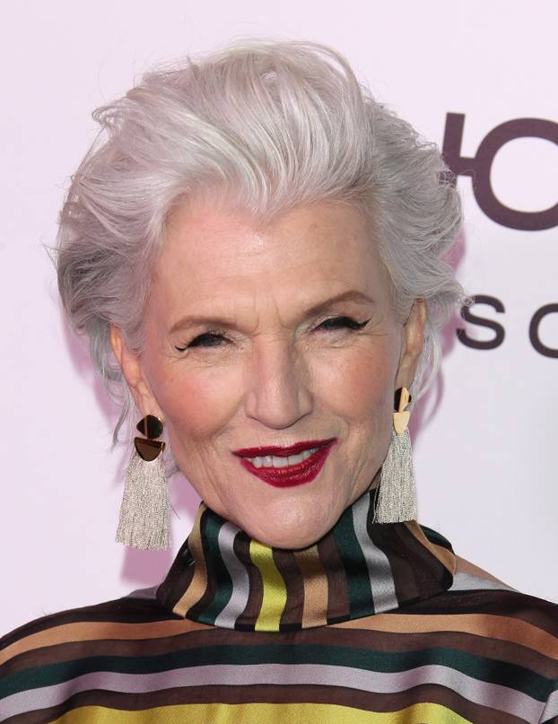 Los Angeles: Poznati dolaze na Harpers Bazaar Fashionable Women