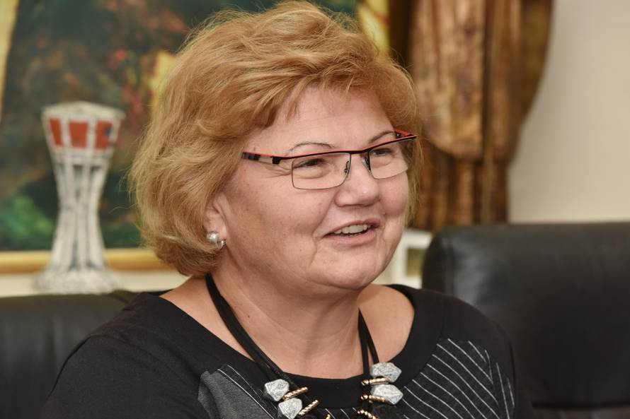 'Najoštrije osuđujem nasilje, to mi nalaže i osobno uvjerenje...'