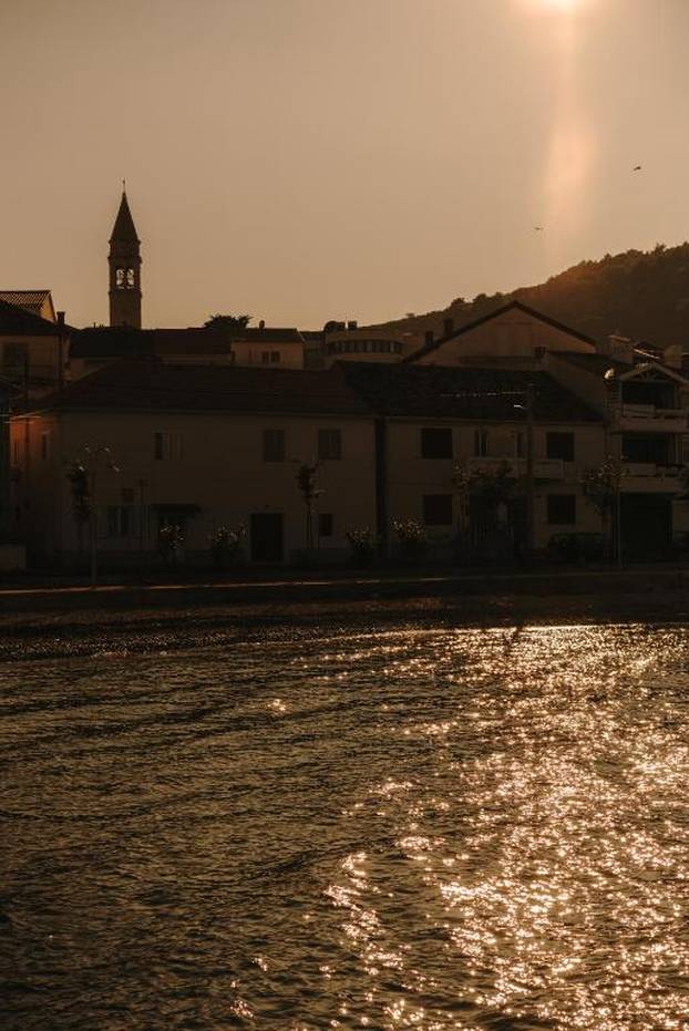 FOTO Suvremeni hotel u starom ribarskom mjestu na Ugljanu privlači ljubitelje mira i uživanja