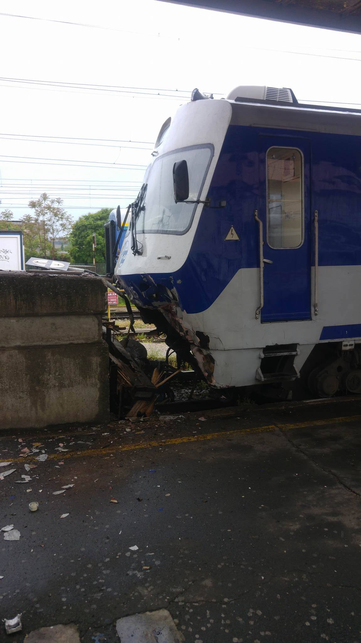 Šok u Zagrebu:  Vlak se zabio u beton na Glavnom kolodvoru