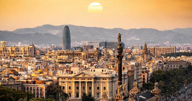 FOTO 15 gradova u kojima je arhitektura ljepša od prirode