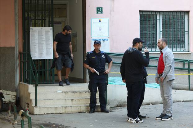 Sarajevo: Na biračkom mjestu na Grbavici preminula je 81-godišnja žena