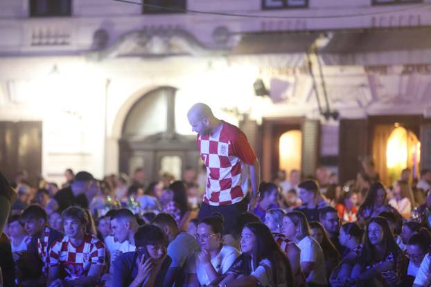 Navijači u Osijeku spremni za utakmicu Hrvatske i Gane