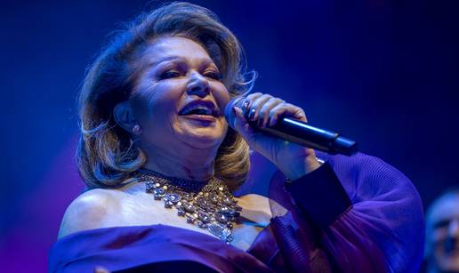 Neda Ukraden proslavila je 75. rođendan: Objavila fotografiju sebe u badiću i pokazala figuru