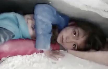 Dirljiva snimka iz Sirije: Curica je 36 sati čuvala mlađeg brata