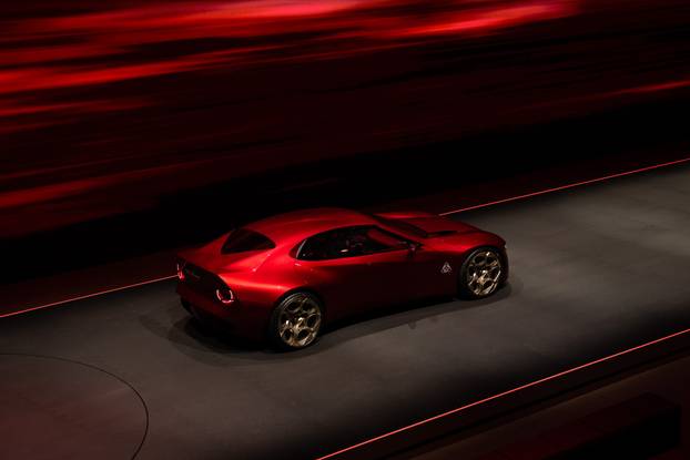 FOTO Alfa Romeo otkriva svoju budućnost: Cuorerosso izgleda sjajno i ima moćni V6 motor