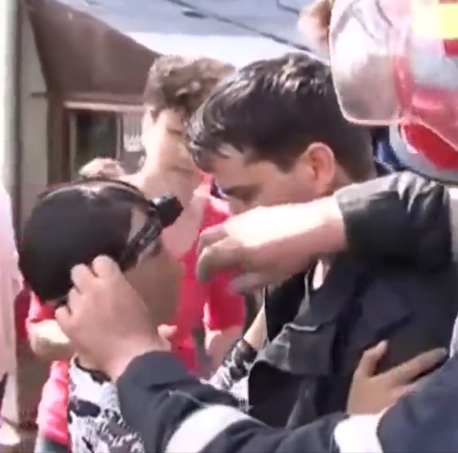 Ušao je u taj bunar kao dječak, izašao je kao muškarac. Malo tko ne zaplače na ovaj video