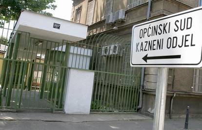 Zagreb: S govornice javio da je na sudu bomba, nisu je našli