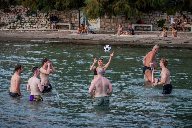 Split: Jesen na plaži