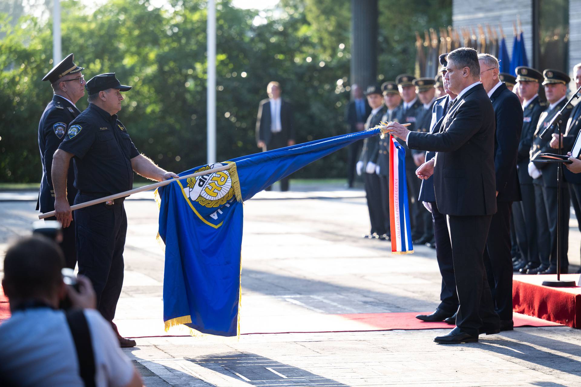 Zagreb: Predsjednik Milanović uručio odlikovanja povodom Dana policije