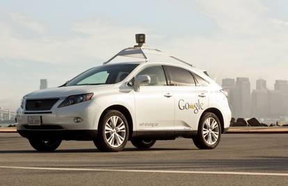 Googleovi auti bez vozača su prošli 500.000 km bez sudara