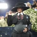 Kakvo iznena&dstrok;enje na Met Gali: Rihanna otkrila da je trudna!