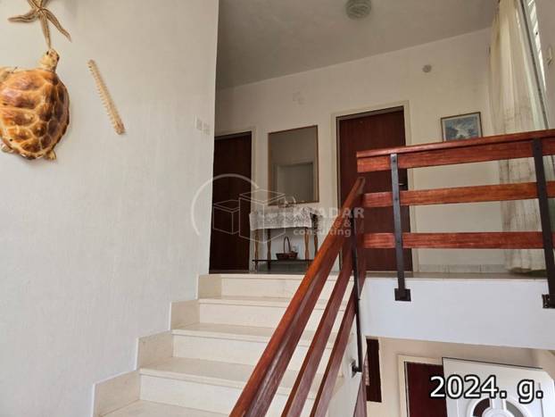 FOTO Hrvatski san: Pogledajte za koliko se prodaje kuća  - prvi red do mora u okolici Splita