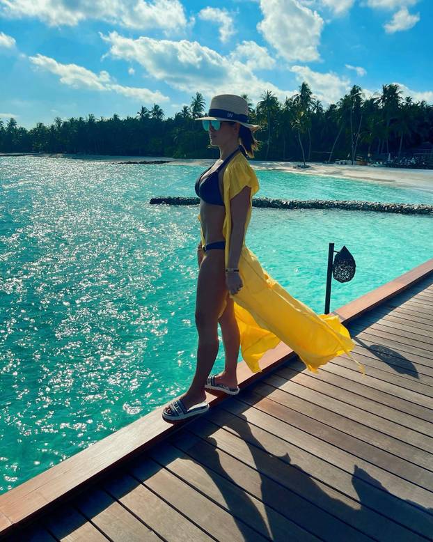 FOTO 'Kraljica sponzoruša' fotkala se potpuno gola: 'Ti si majka, razmisli o svojoj obitelji'