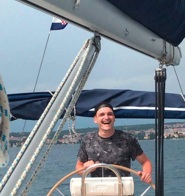 Žene su lude za njime, a 'tepaju' mu da je hrvatski Pedro Pascal: Evo tko je atraktivan glumac...