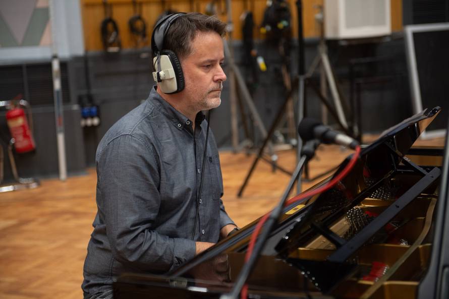 Boris Novković: Drhtao sam od ponosa dok sam pjevao očeve pjesme u slavnom Abbey Roadu