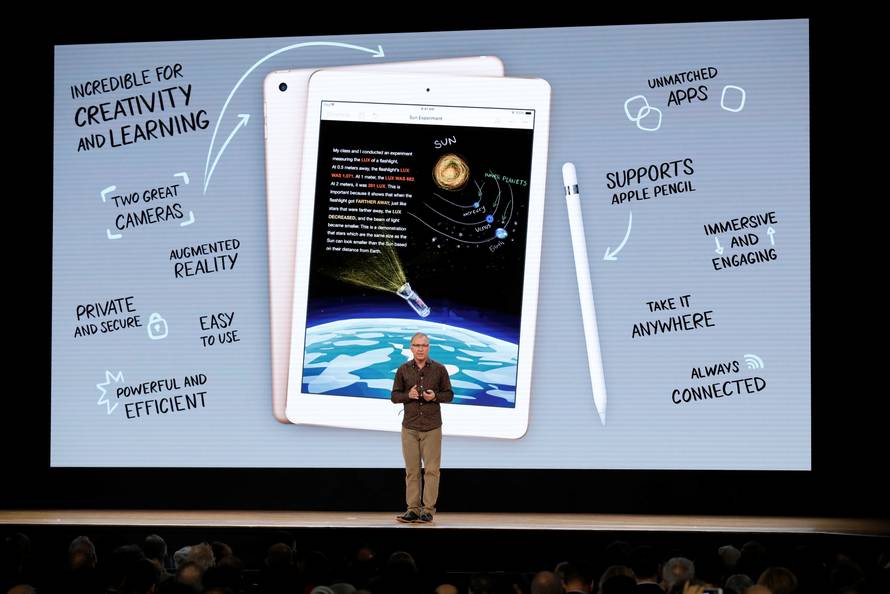 VP of Apple's iOS, iPad and iPhone Product Marketing, Joswiak, speaks at education-focused event in Chicago
