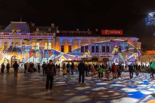 Osijek: U sklopu Andventa otvoren festival sjetla Kaleidoskop