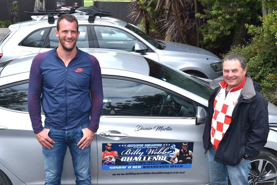 Najveći rival pozvao ga u goste i darivao mu čamac i automobil