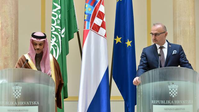 Zagreb: Gordan Grlić Radman  primio ministra vanjskih poslova Kraljevine Saudijske Arabije princa Faisala bin Farhan Al Sauda