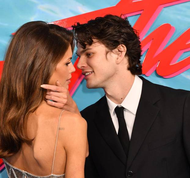 FX World Premiere Of The Shards