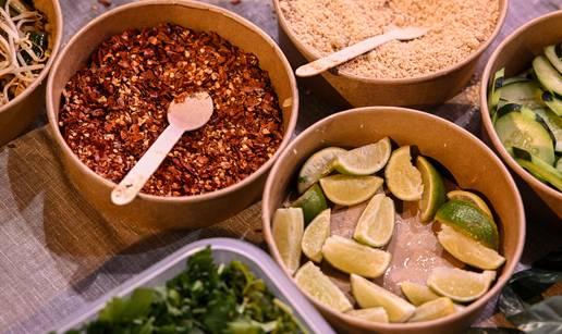 FOTO Vratio se PLACe market na Dolcu - U slasticama poznatih šefova uživali brojni posjetitelji