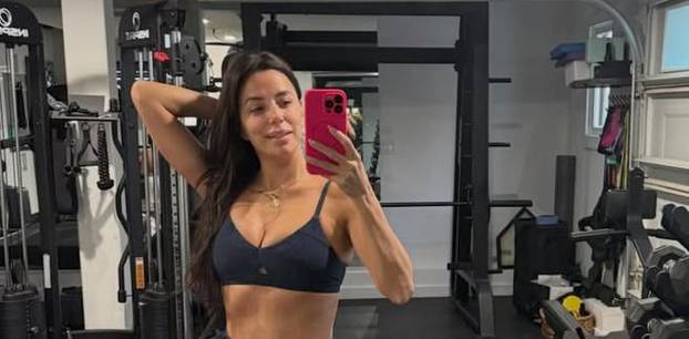 FOTO Dvije latino 'bombe' pozirale zajedno: Sofia Vergara uživala u zagrljaju Eve Longorije