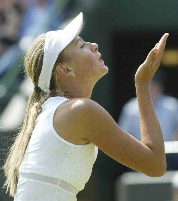 Sharapova Retires Tennis