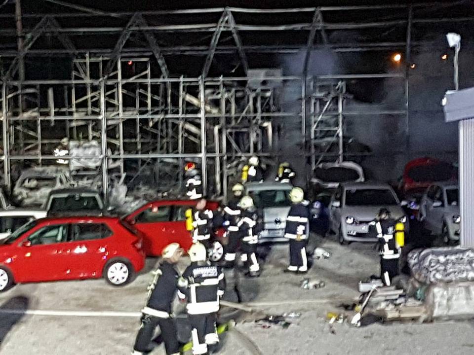 Požar skladišta je podmetnut: Kod Samobora oštećen 21 auto