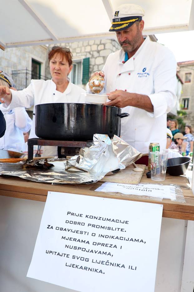 Kaštel Kambelovac: Održana tradicionalna Fešta o boba