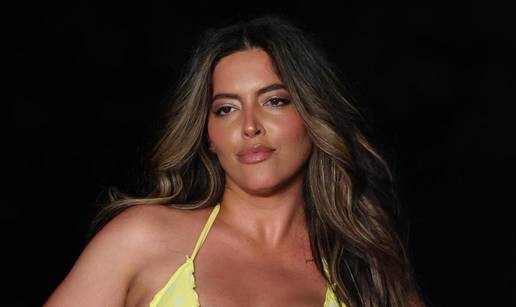 FOTO Na reviji badića u Miamiju poznate dame pokazale raskoš oblina i oskudne kostime