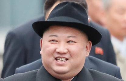Suze, sreća, radost: Narod u histeriji dočekao voljenog Kima