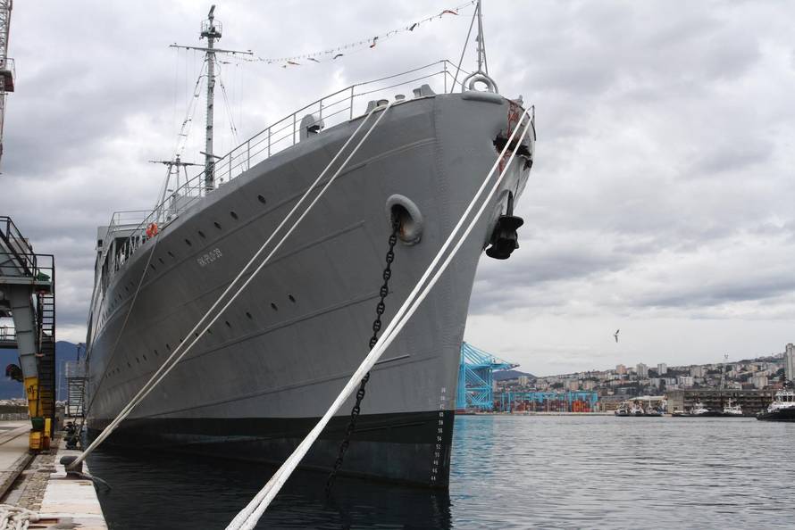 Rijeka: Rupa na pramcu broda Galeb nakon što ga je udario turski brod