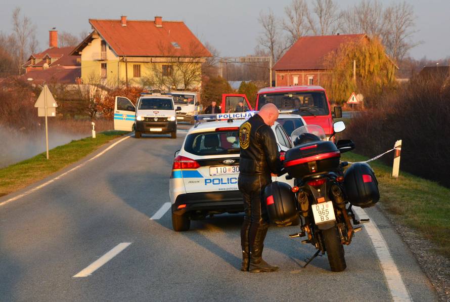 Stravične scene u Slavoniji: Motociklist poginuo na cesti...