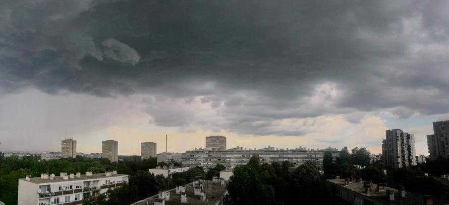 VIDEO Zagreb pogodilo olujno nevrijeme, pljuskovi i tuča...