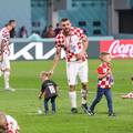 Nježna strana reprezentativaca: Vatreni s djecom slavili broncu