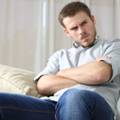 Muškarci zbog alkohola i droga češće uzrokuju nasilje u obitelji