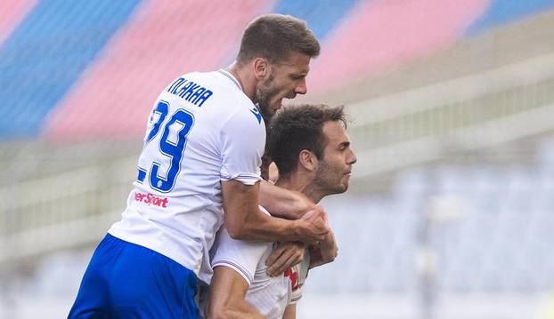 Split: Stadion Poljud,  Finale Hrvatskog nogometnog  kupa,  Hajduk izjednačio: Ferro krasno zakucao glavom