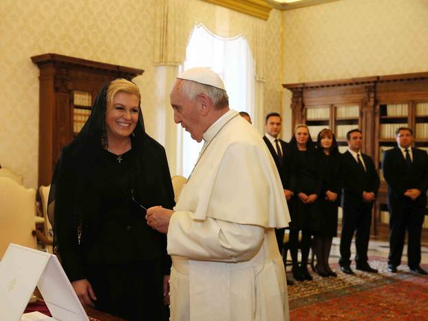 Vatikan:  Papa Franjo primio predsjednicu Kolindu Grabar Kitarovi?