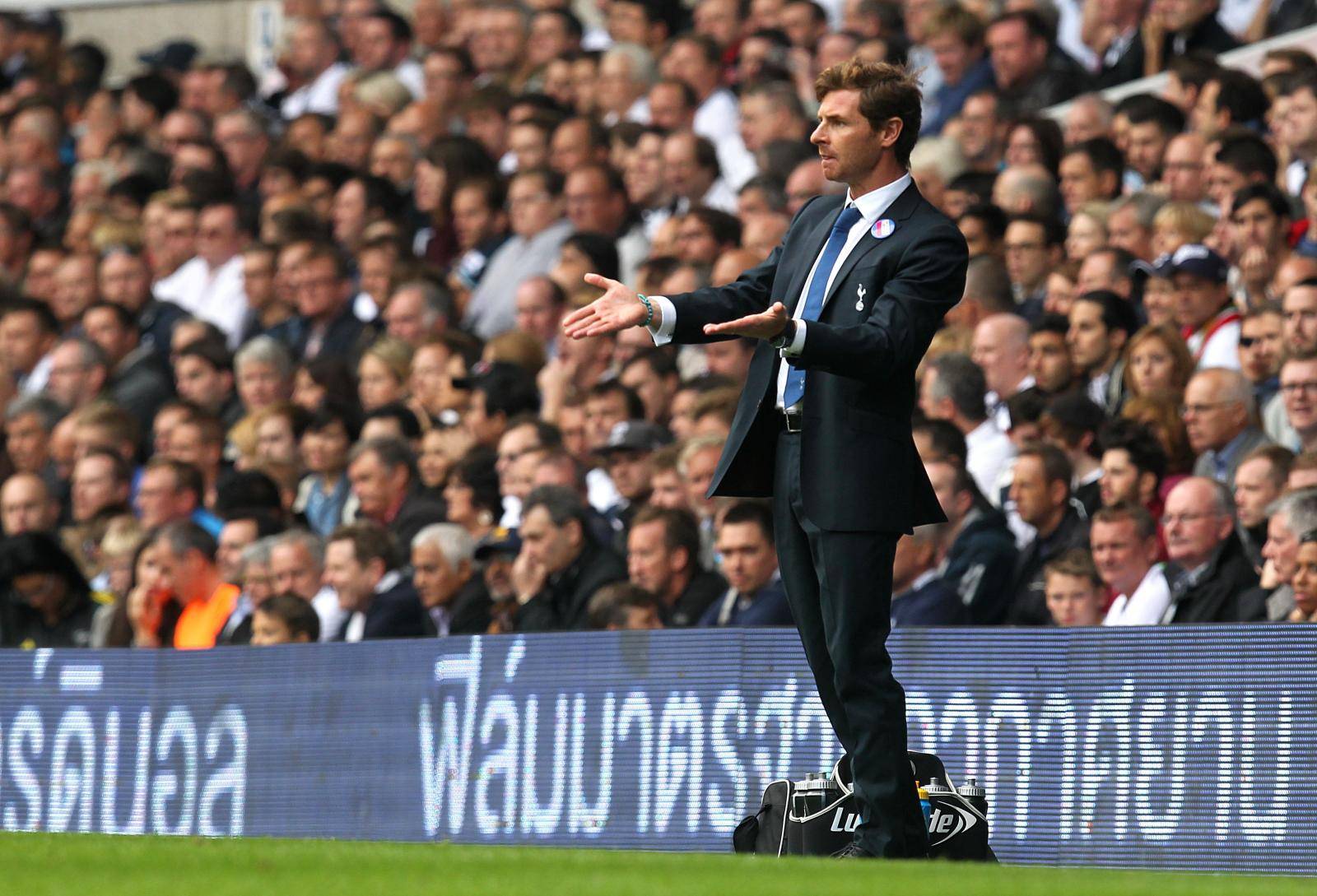 Soccer - Barclays Premier League - Tottenham Hotspur v Chelsea - White Hart Lane