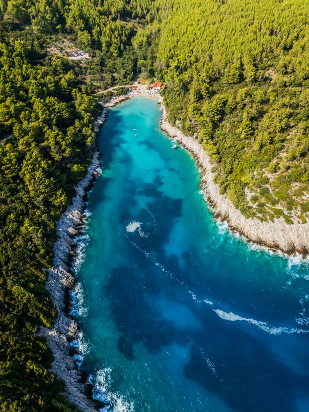 Plaža Žitna, Korčula - Zavalatica snimljena iz zraka 