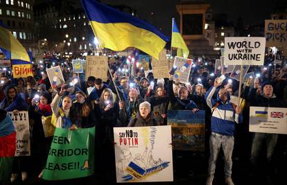 Skupovi potpore Ukrajini širom svijeta, Moskva Rusima brani prosvjede zbog 'pandemije'