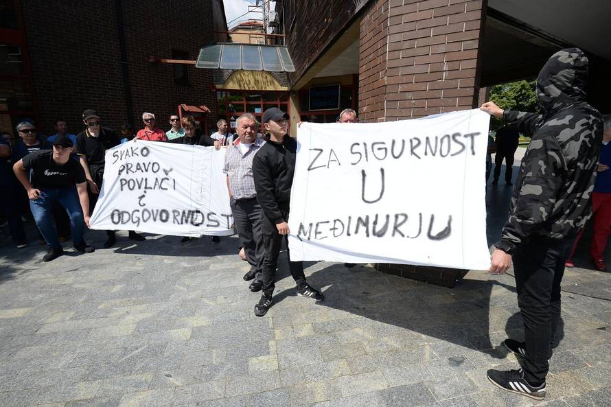 Incident na prosvjedu za koji Kajtazi kaže da je protiv Roma