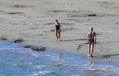 FOTO U Splitu picigin, u ostatku Hrvatske dugi rukavi i kaputi