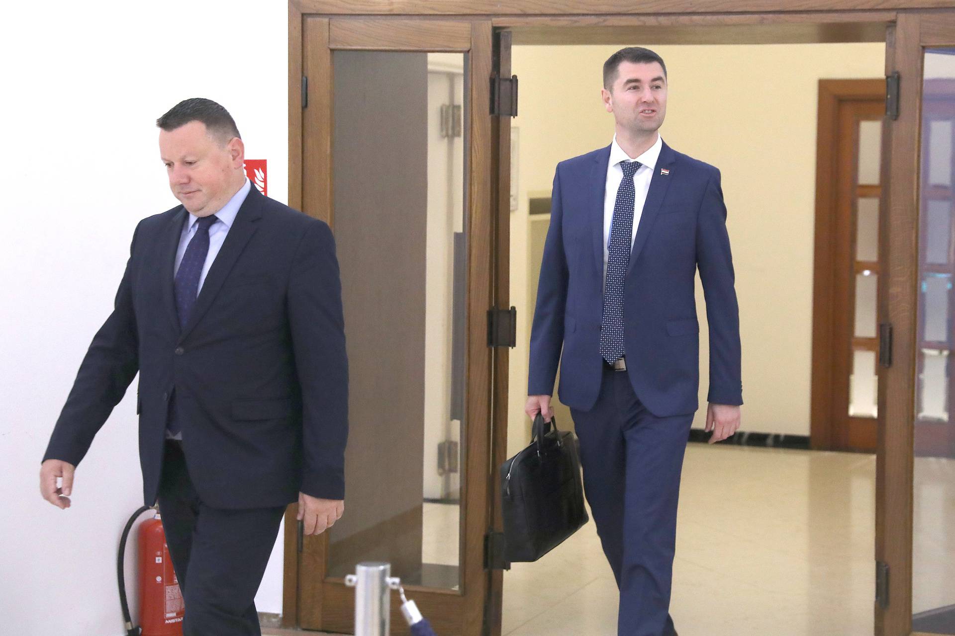 Andrej Plenković i kandidati za ministre dolaze na sjednicu kluba zatupnika HDZ-a