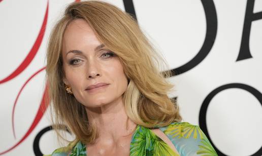 Amber Valletta u haljini koju je proslavila J.Lo: 'Čarobna je, pa skoro je potrgala internet tada!'