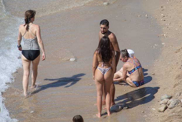 Svi se skidaju, kako i ne bi! U 6 sati Dubrovnik se probudio na nestvarnih 34°C, a Split na 32°C