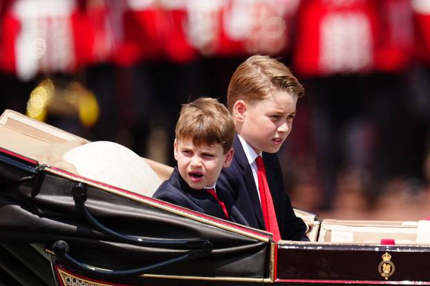 Kraljevska obitelj obilježava kraljev službeni ro?endan paradom Trooping the Colour