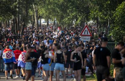 Čovjek urlao pjesmu koja slavi klanje Srba, policija nije reagirala. Evo kolike su kazne...